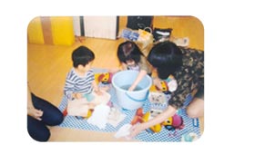 かいてつくってあそぼうの様子